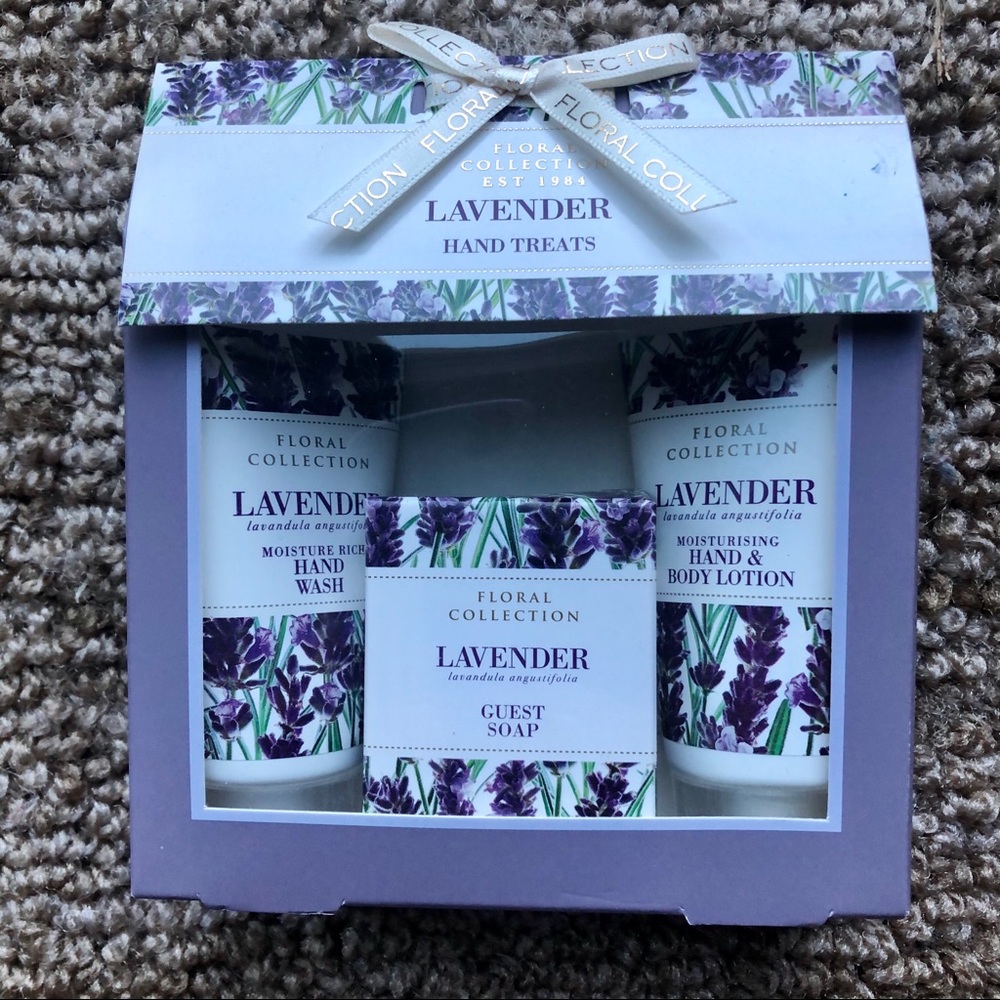 Marks and Spencer English Mini Lavender Hand Treats